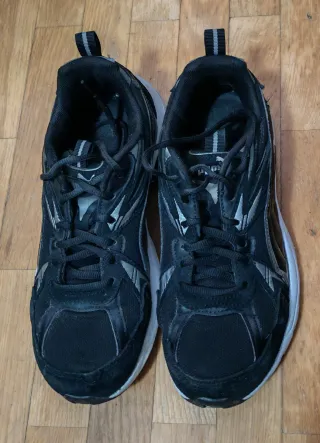 Zapatillas Puma Talla 40 Negras y Plateadas