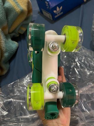 Patines de dinosaurio para niños WESKIFAN