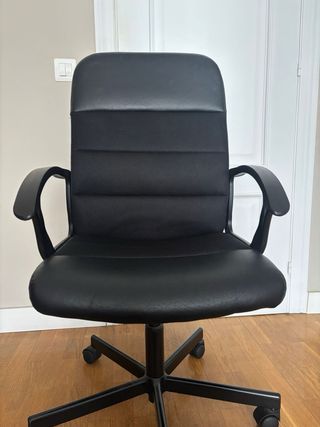 Silla de escritorio negra