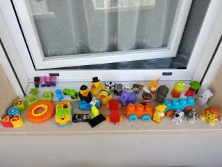 ⚠️Playmobil (Zoo Selva)+piezas lego + pepapig+pato