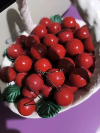 Cesta Cerámica Decorativa Frutas Rojas