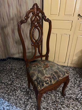 Tavolo da pranzo e 6 sedie in legno