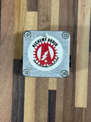 Alchemy Audio Dying Bolt - Simulador Batería