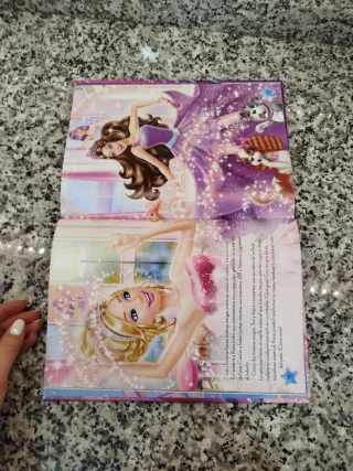 Libro Barbie "La princesa y la cantante"