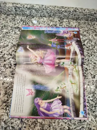 Libro Barbie "La princesa y la cantante"