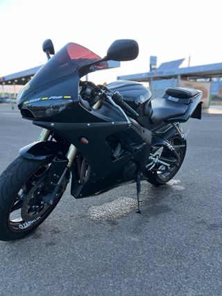 Yamaha R6 2005 Negra