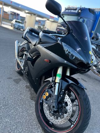 Yamaha R6 2005 Negra