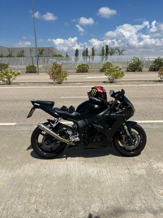 Yamaha R6 2005 Negra