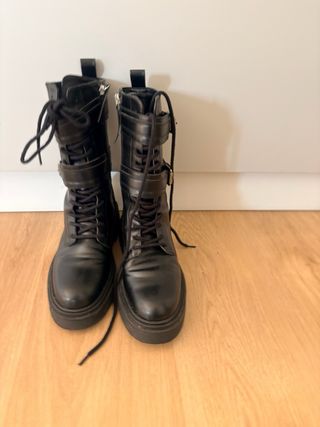 Botas Zara militares negras con plataforma