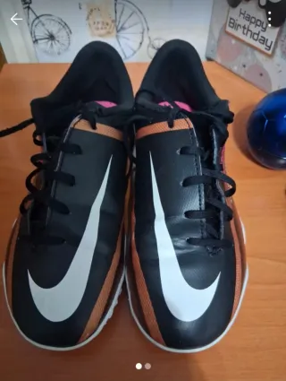 Botas de fútbol Nike Predator Talla 35