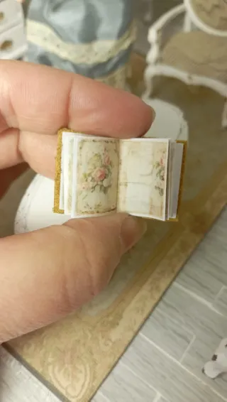 Libro Miniatura Shabby Chic 1:12 Vera Pelle