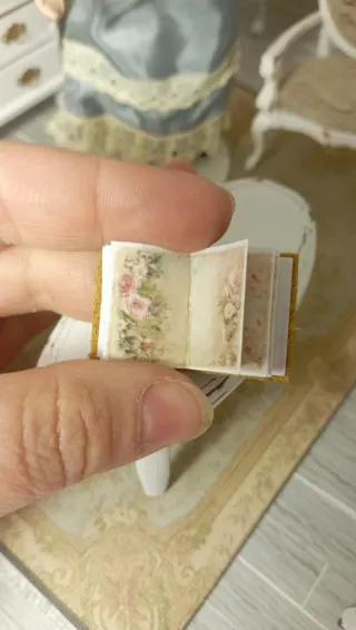 Libro Miniatura Shabby Chic 1:12 Vera Pelle