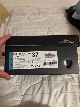 Zapatillas Tenth beige y blancas