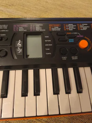 Tastierino elettronico Casio SA-76 con 44 tasti