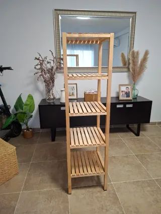 Estantería de madera Ikea