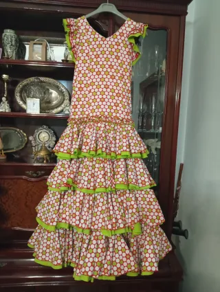Traje de flamenca niña volantes lunares
