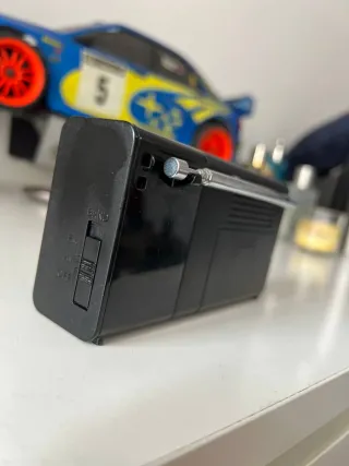 Radio Sony AM/FM Portátil Negra