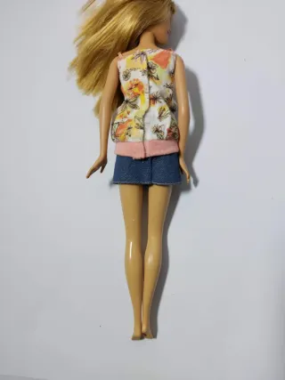 Barbie Summer Accessories Galore!