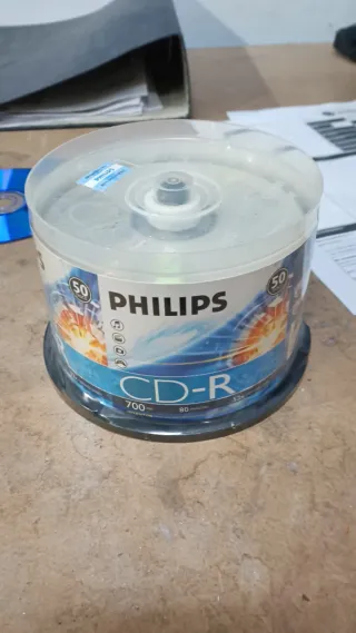 Lote 100+ CDs y DVDs Philips Masell etc virgen