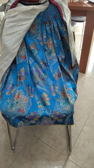 Traje de Fallera azul y multicolor