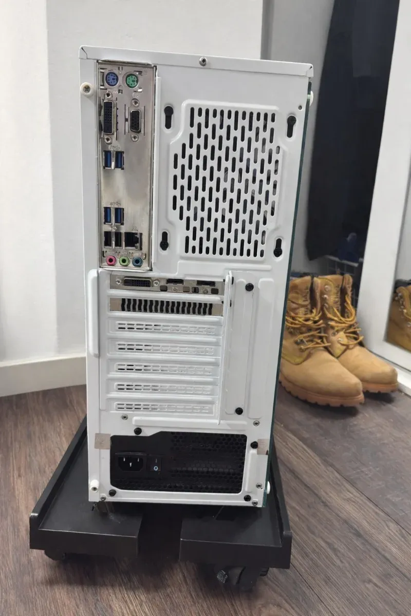 PC Gaming i5 9600k GTX1650 16GB RAM afbeelding 2