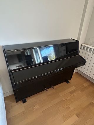 Piano Zender Negro