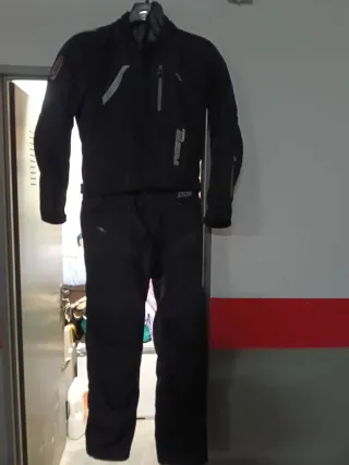 Conjunto Motero Cazadora y Pantalón