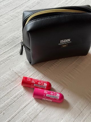 Pack ISDIN Neceser y Bálsamos Labiales