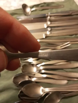 Lote de cubiertos metálicos