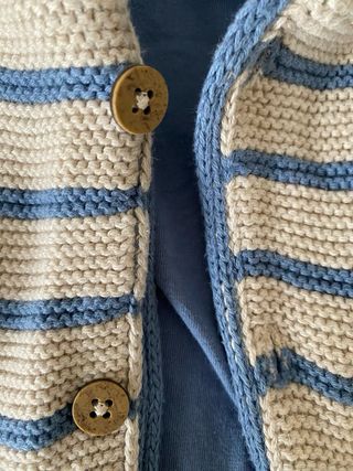 Maglione bimbo a righe con cappuccio