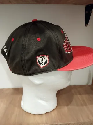 Gorra Grimey Negra y Roja