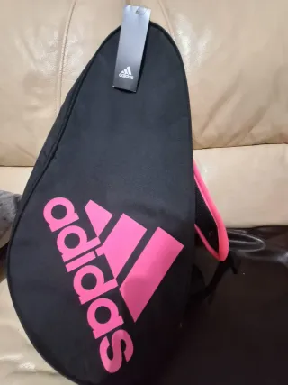 Paletero Adidas Negro y Rosa Mediano