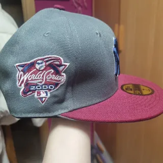Gorra New Era Yankees Gris y Vino
