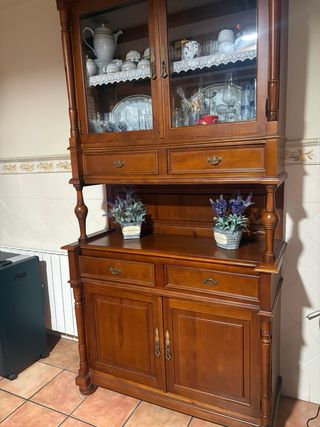 Aparador madera maciza vitrina y cajones