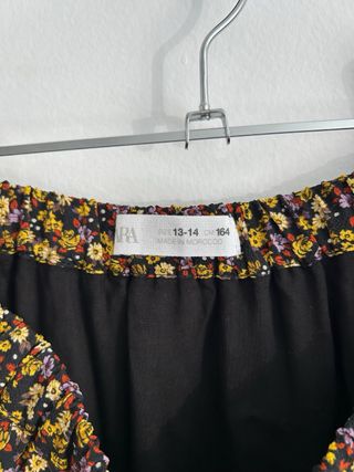 Falda estampado floral de Zara
