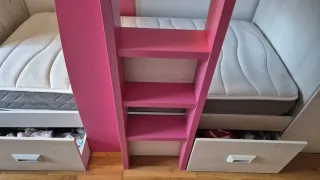 Cama litera juvenil madera y rosa