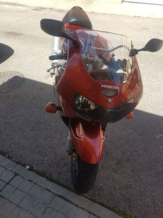 HONDA  900RR FIRABLE año 1998