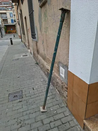 Puntales extensibles de obra