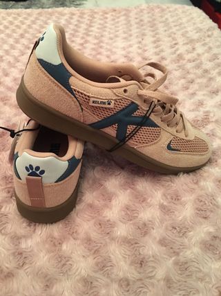 Zapatillas Beige y Azul