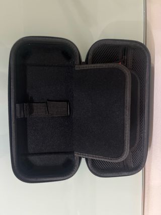 Estuche Negro Nintendo Switch y accesorios