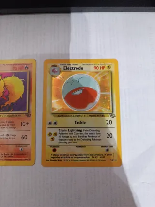 Lote 3 cartas Pokémon: Snorlax, Flareon, Electrode