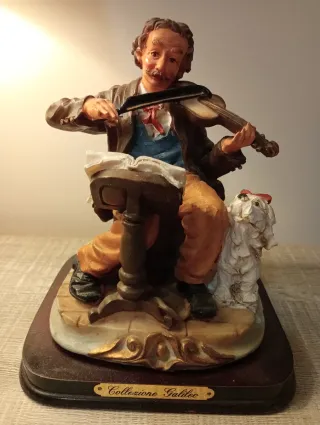 Figura Violinista Collezione Galileo