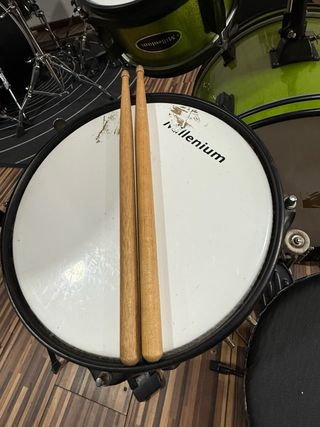 Batería Millenium kid Verde Brillante