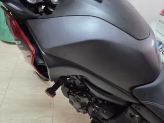 Yamaha Tracer 7 Roja y Negra