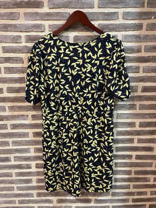 Vestido estampado hojas negro y amarillo