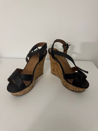 Sandalias de cuña negras