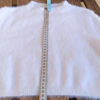 Jersey pelo Bershka blanco crop