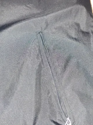 Chaleco Adidas Negro y Rojo