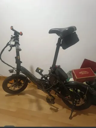Bicicleta Eléctrica Plegable Negra