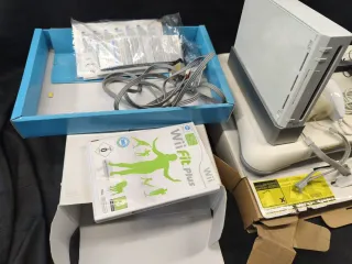 Consola Wii + Wii Fit Plus